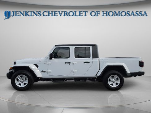 Used 2021 Jeep Gladiator Sport AWD/4WD image 9