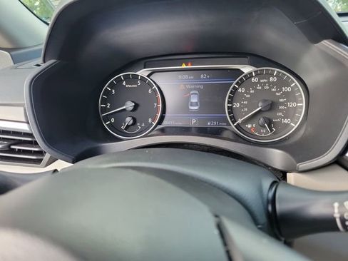 Used 2023 Nissan Altima 2.5 SV FWD image 17