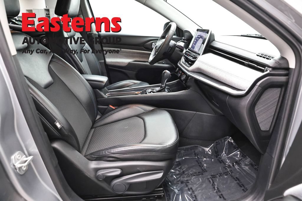 Used 2022 Jeep Compass Latitude AWD/4WD image 24