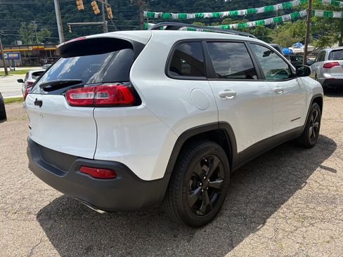 Used 2015 Jeep Cherokee Latitude w/ Cold Weather Group AWD/4WD image 13