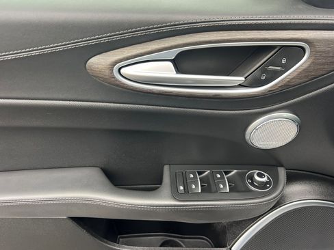 Used 2022 Alfa Romeo Giulia Ti image 11