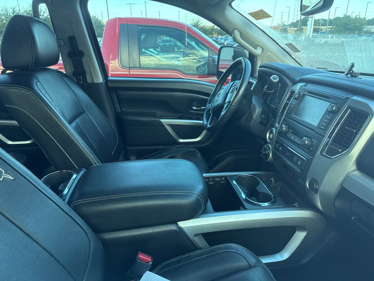 Used 2019 Nissan Titan PRO-4X w/ Pro-4x Convenience Package AWD/4WD image 7