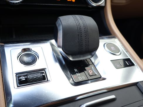 Used 2021 Jaguar F-PACE S image 28