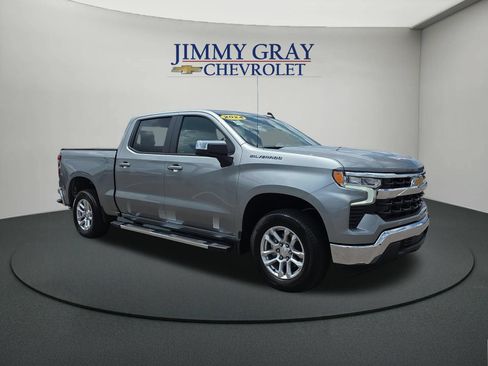 Used 2024 Chevrolet Silverado 1500 LT RWD image 7