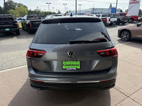 Used 2022 Volkswagen Tiguan SE AWD/4WD image 5