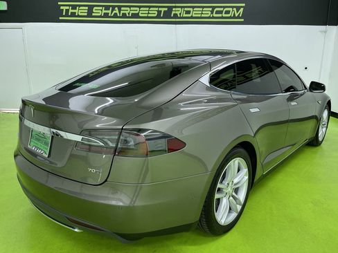 Used 2015 Tesla Model S 85D image 10