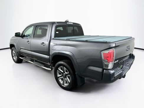 Used 2017 Toyota Tacoma Limited w/ Tow Package AWD/4WD image 5