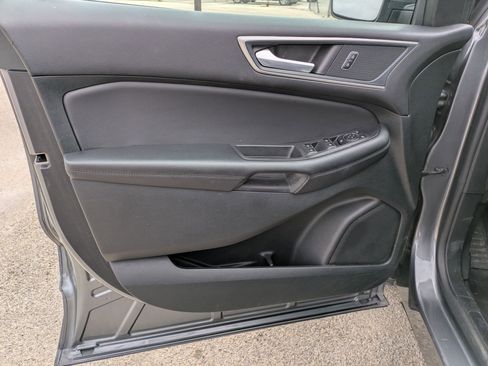 Used 2024 Ford Edge SEL image 11