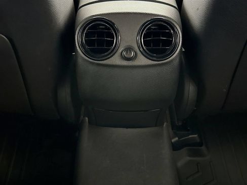 Used 2017 Mercedes-Benz GLC 300 image 26