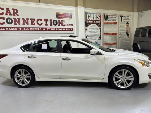 Used 2014 Nissan Altima 3.5 SL w/ Technology Package image 9