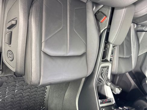 Used 2021 Audi Q3 2.0T Premium image 28