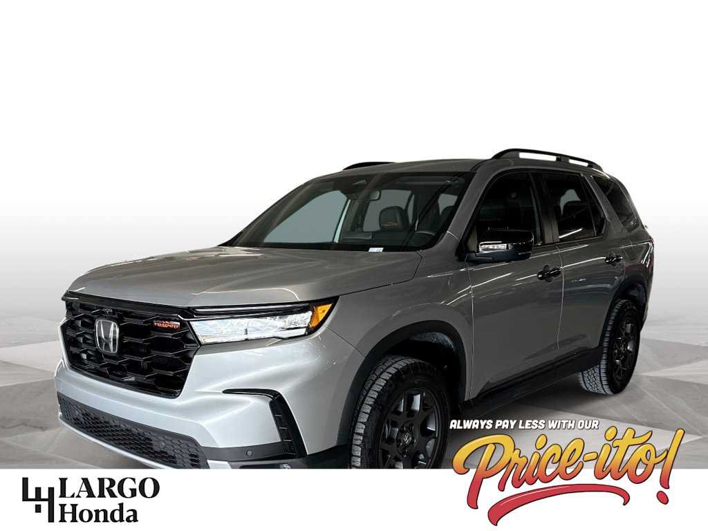 Used 2025 Honda Pilot TrailSport image 1