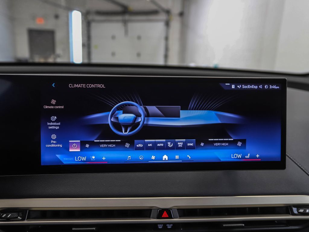 Certified 2024 BMW iX xDrive50 AWD/4WD image 18