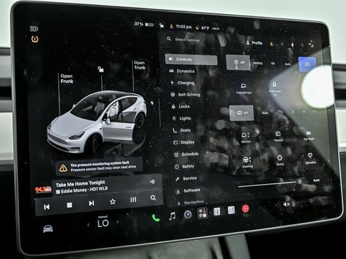 Used 2023 Tesla Model Y Long Range AWD/4WD image 22