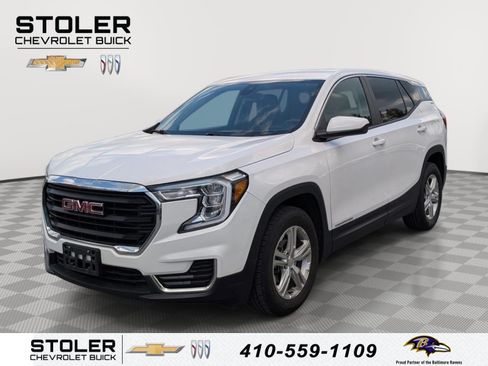 Used 2024 GMC Terrain SLE FWD image 1