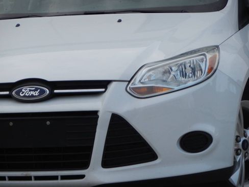 Used 2013 Ford Focus SE FWD image 4