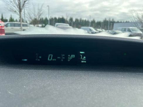 Used 2015 Toyota Prius Three image 19