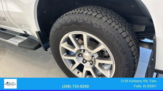 Used 2024 Chevrolet Silverado 1500 High Country w/ Technology Package AWD/4WD image 13