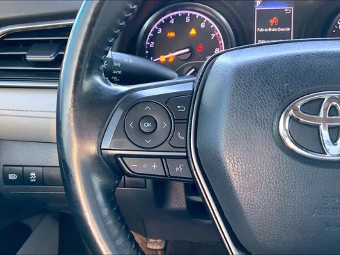 Used 2021 Toyota Camry SE image 21