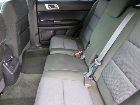 Used 2013 Ford Explorer XLT FWD image 9