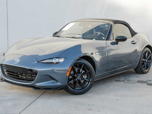 Used 2020 MAZDA MX-5 Miata Club image 5