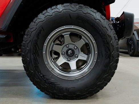 Used 2019 Jeep Wrangler Unlimited Rubicon image 15