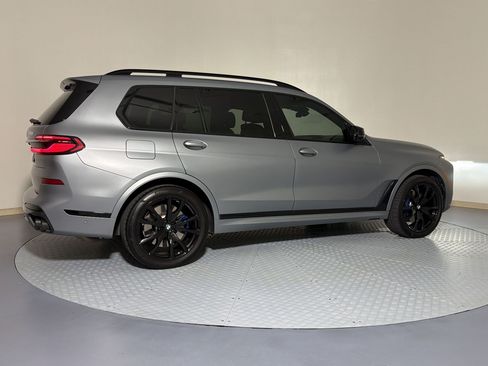 Used 2025 BMW X7 M60i AWD/4WD image 2