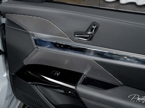 Used 2023 BMW 740i 740i w/ Parking Assistance Package image 37