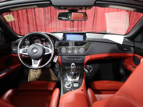 Used 2016 BMW Z4 sDrive28i RWD image 16