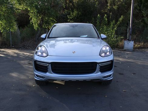 Used 2016 Porsche Cayenne GTS AWD/4WD image 2