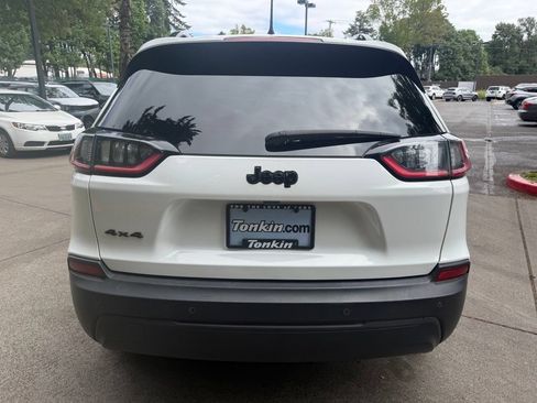Used 2021 Jeep Cherokee Latitude Plus AWD/4WD image 5