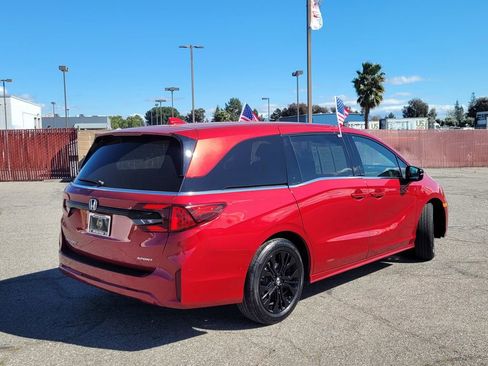 Used 2025 Honda Odyssey Sport-L image 4