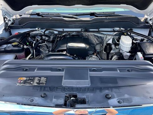 Used 2018 Chevrolet Silverado 2500 LT w/ Texas Edition AWD/4WD image 29
