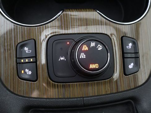 Used 2023 GMC Acadia SLE w/ Driver Convenience Package image 50