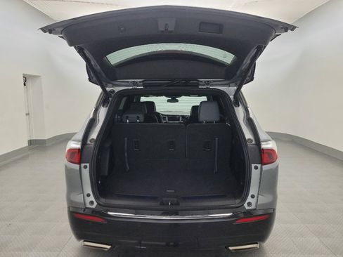 Used 2023 Buick Enclave Essence w/ Experience Buick Package FWD image 29