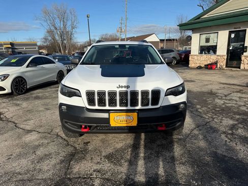 Used 2020 Jeep Cherokee Trailhawk image 8