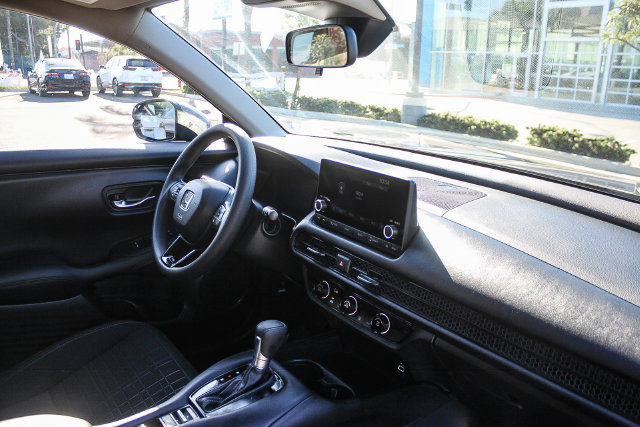 Used 2024 Honda HR-V LX image 21