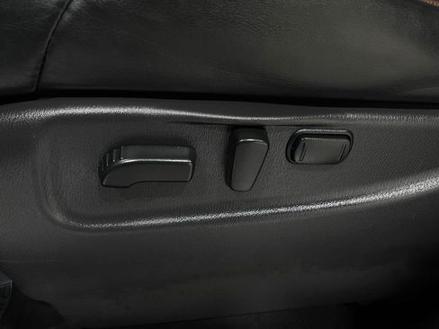 Used 2018 Nissan Armada SL w/ Moonroof Package image 17