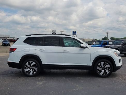 Used 2025 Volkswagen Atlas SE AWD/4WD image 6