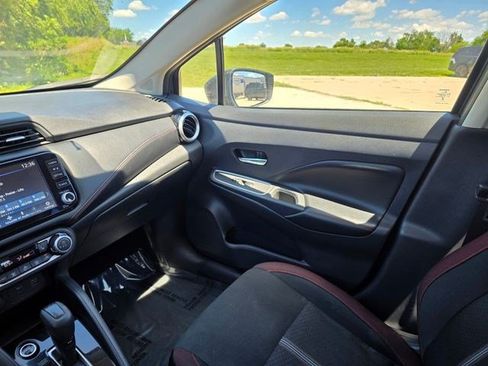 Used 2024 Nissan Versa SR FWD image 34