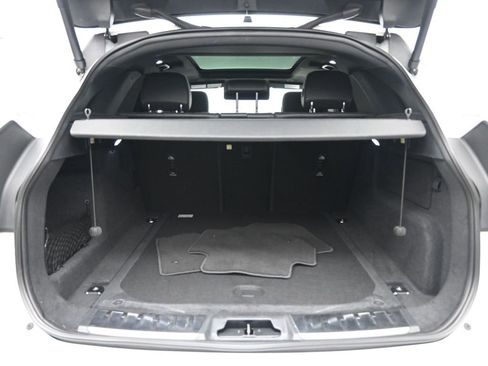 Used 2024 Jaguar F-PACE R-Dynamic S image 30