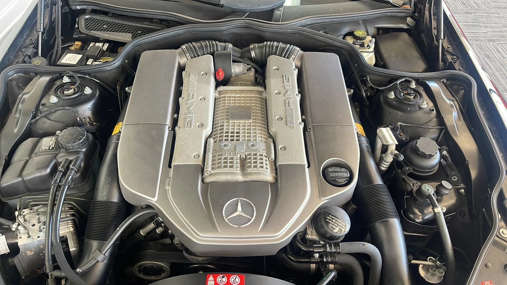 Used 2005 Mercedes-Benz SL 55 AMG image 29