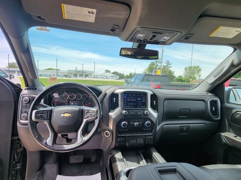 Used 2020 Chevrolet Silverado 1500 LTZ AWD/4WD image 22