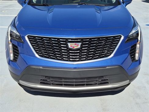 Used 2023 Cadillac XT4 Premium Luxury image 9