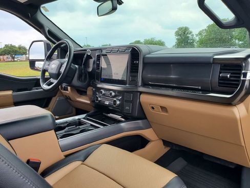 Certified 2024 Ford F250 Lariat AWD/4WD image 15