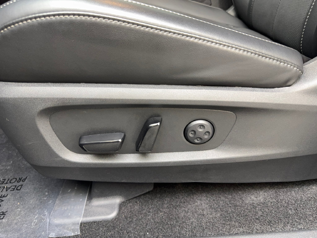 Used 2026 INFINITI QX60 Luxe w/ Cargo Package AWD/4WD image 32