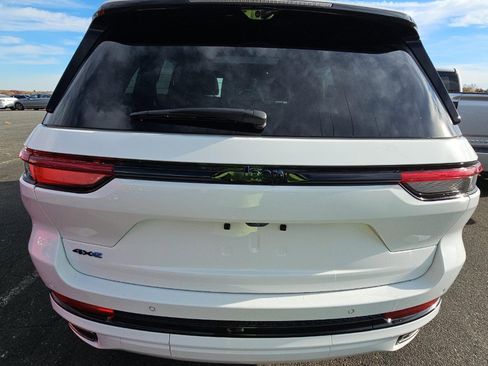 Used 2024 Jeep Grand Cherokee Limited 4xe image 5