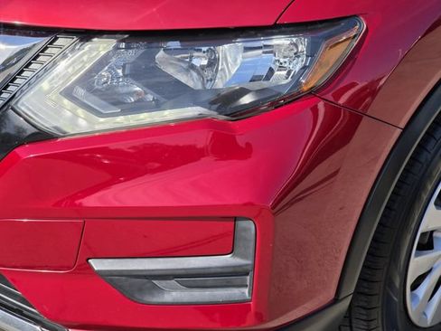 Used 2017 Nissan Rogue S AWD/4WD image 6