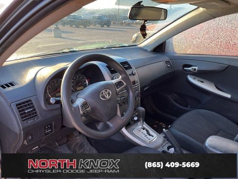 Used 2011 Toyota Corolla S image 6