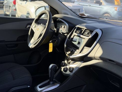 Used 2019 Chevrolet Sonic LT image 25
